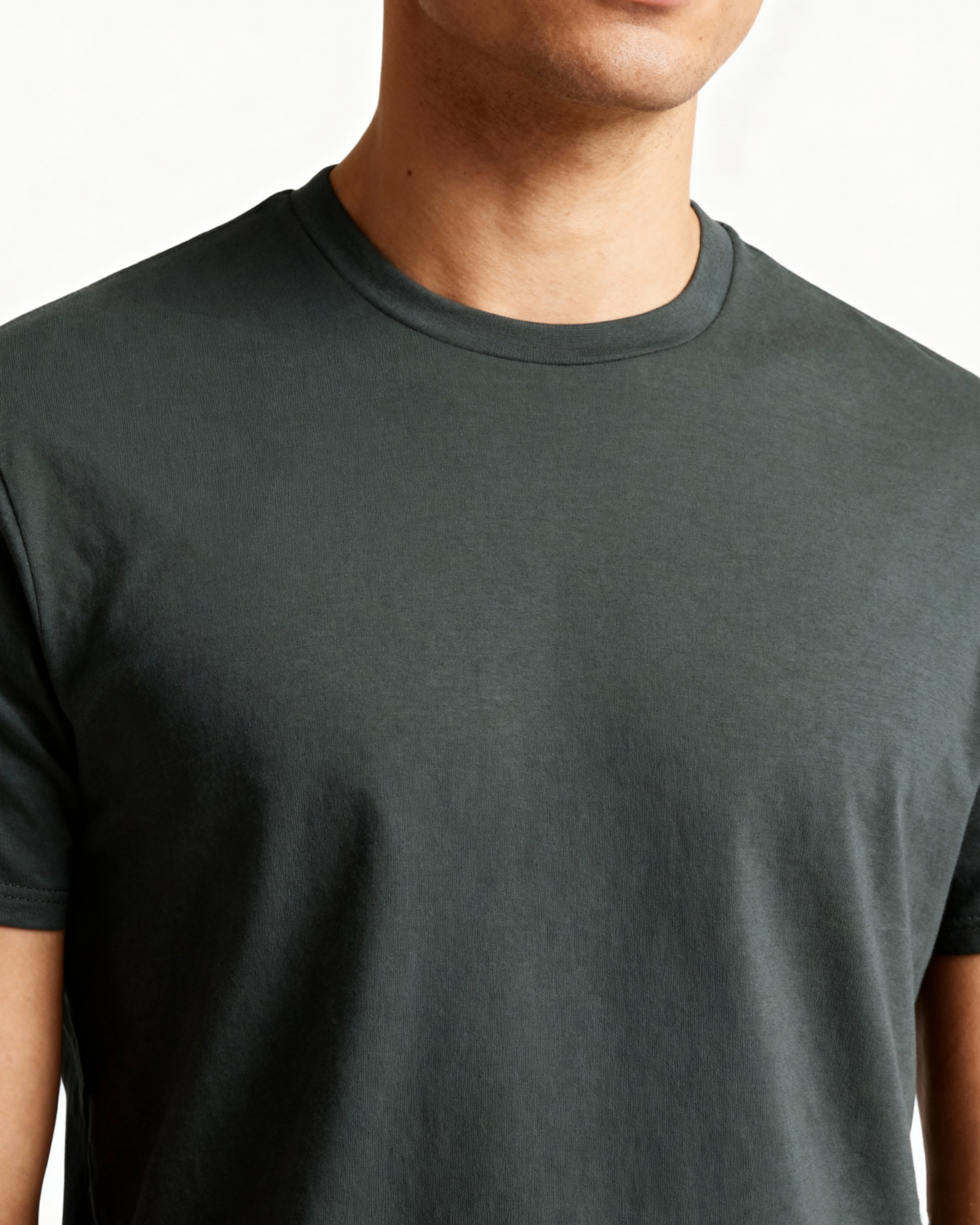 Men’s Crew Neck T-Shirt, Short Sleeve Slim Fit Solid Tee